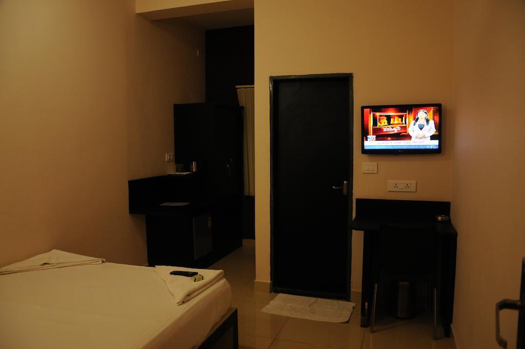 Hotel Sri Krishna Residency Udupi Oda fotoğraf